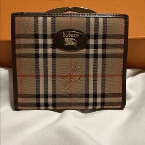 Burberry Vintage Check Kiss Lock Wallet in Tan and Brown
